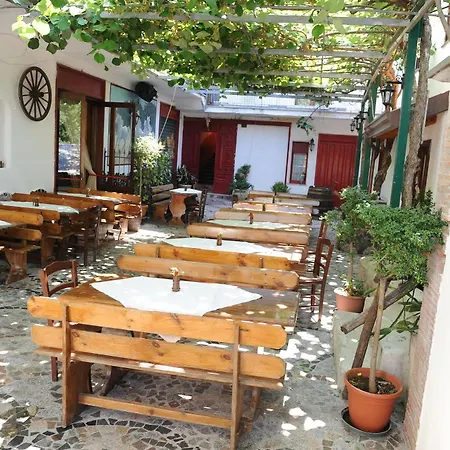 Casale Paradiso 2*