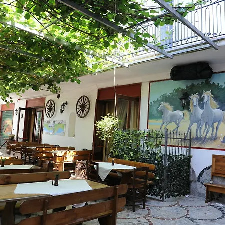 Casale Paradiso Gasthof 2*