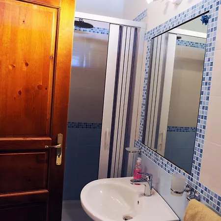 ゲストハウス Casale Paradiso アジェーロラ