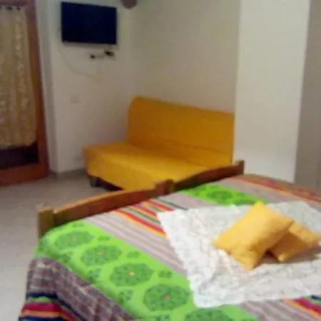 Casale Paradiso アジェーロラ