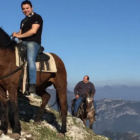 Casale Paradiso ゲストハウス 3*