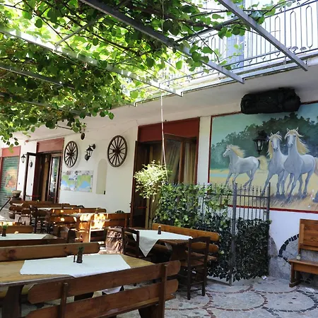 Casale Paradiso ゲストハウス 3*